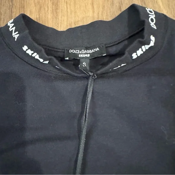 NWT SKIMS Dolce&Gabbana X Cotton Jersey Long Sleeve T-Shirt - Onyx Sz Small - Picture 3 of 4